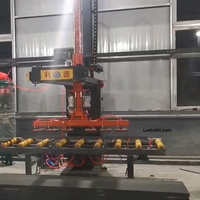 Sistema elettrico di carico e scarico automatico di lastre di pietra